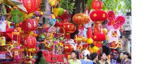 Hang Ma, rue des décorations des Hanoïens